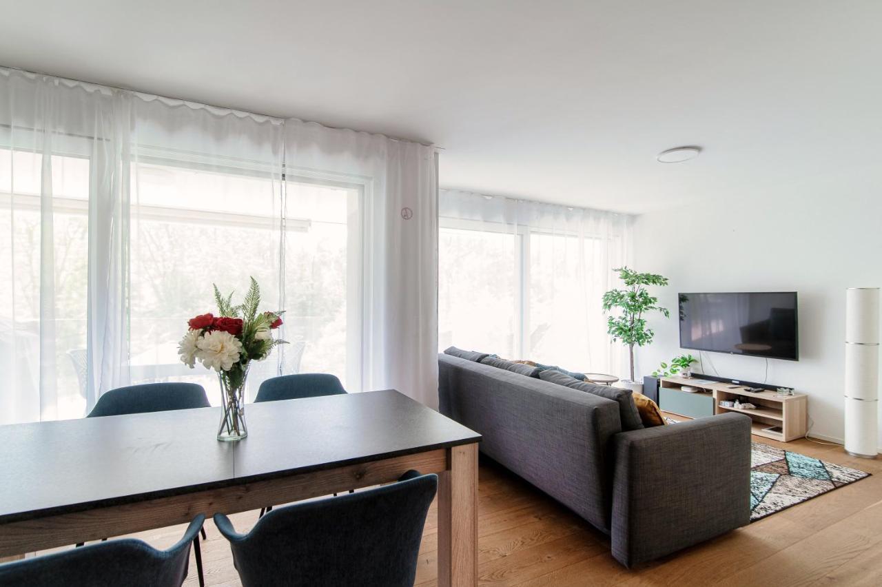 Linda Terrace By Quokka 360 - Modern One-Bedroom Flat With Sun Terrace Locarno Bagian luar foto
