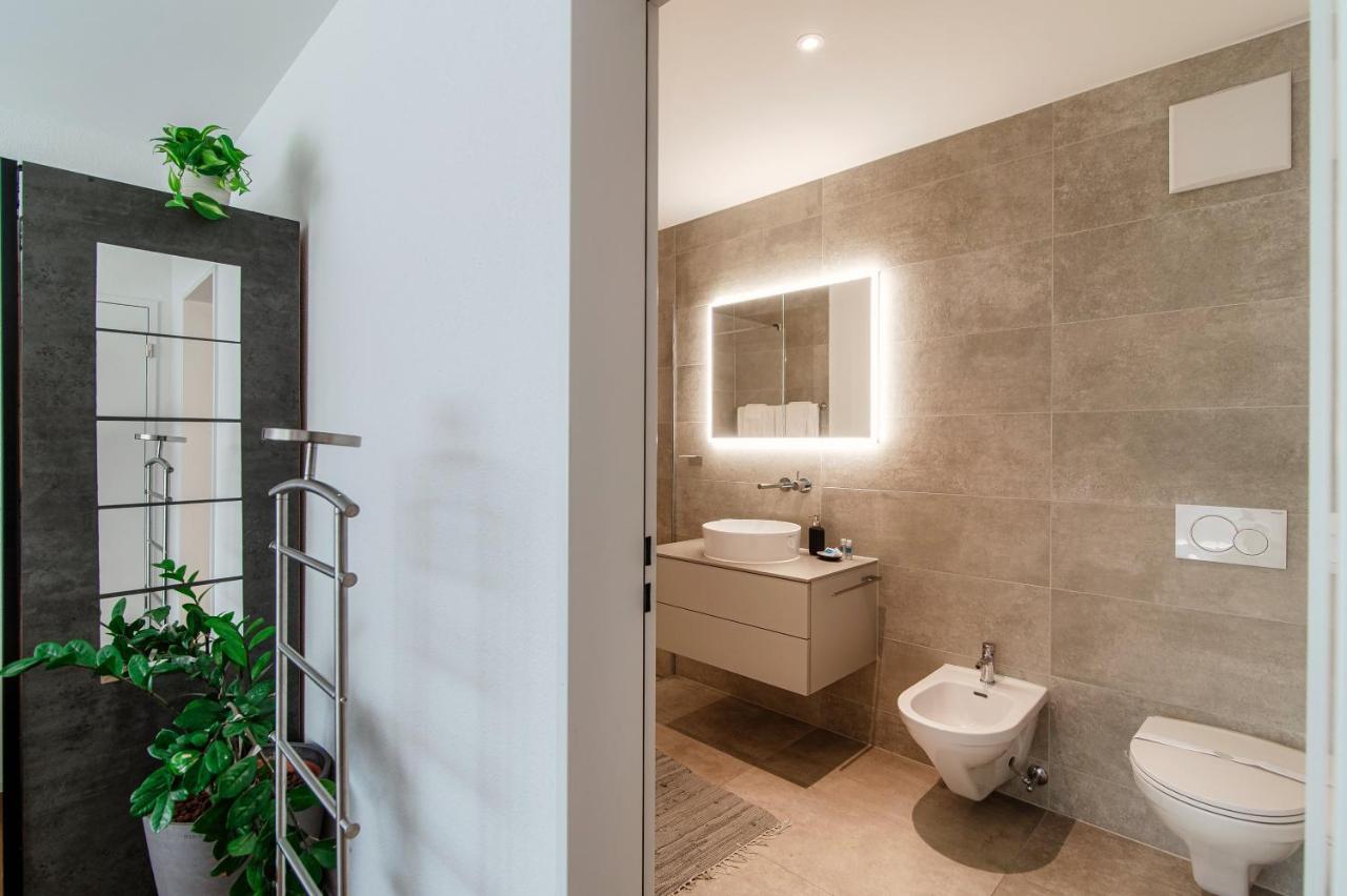 Linda Terrace By Quokka 360 - Modern One-Bedroom Flat With Sun Terrace Locarno Bagian luar foto